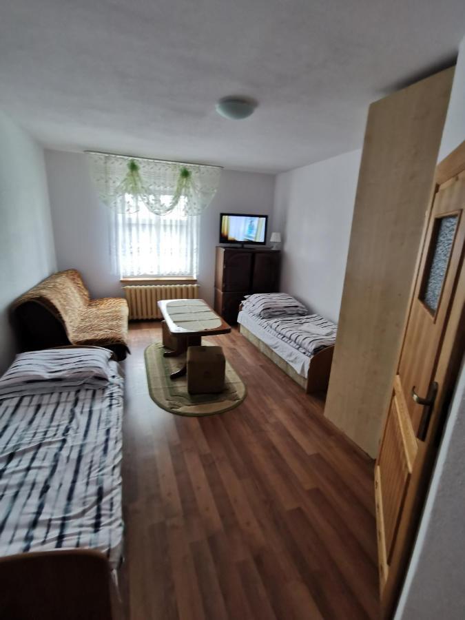 Pokoje Goscinne Straznica Jarosławiec Exterior foto