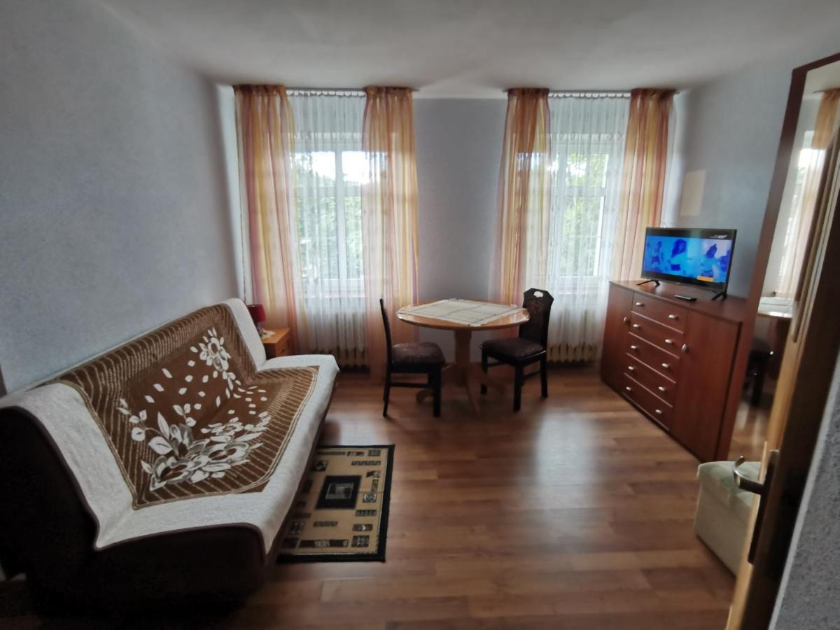 Pokoje Goscinne Straznica Jarosławiec Exterior foto