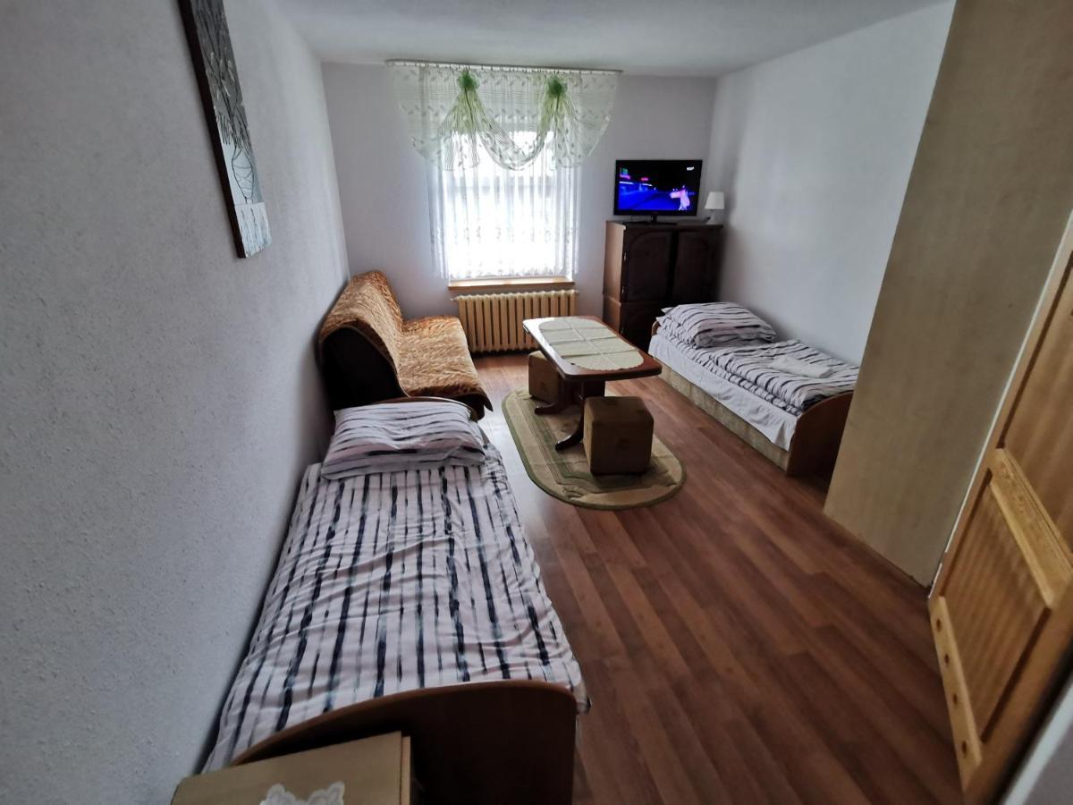 Pokoje Goscinne Straznica Jarosławiec Exterior foto